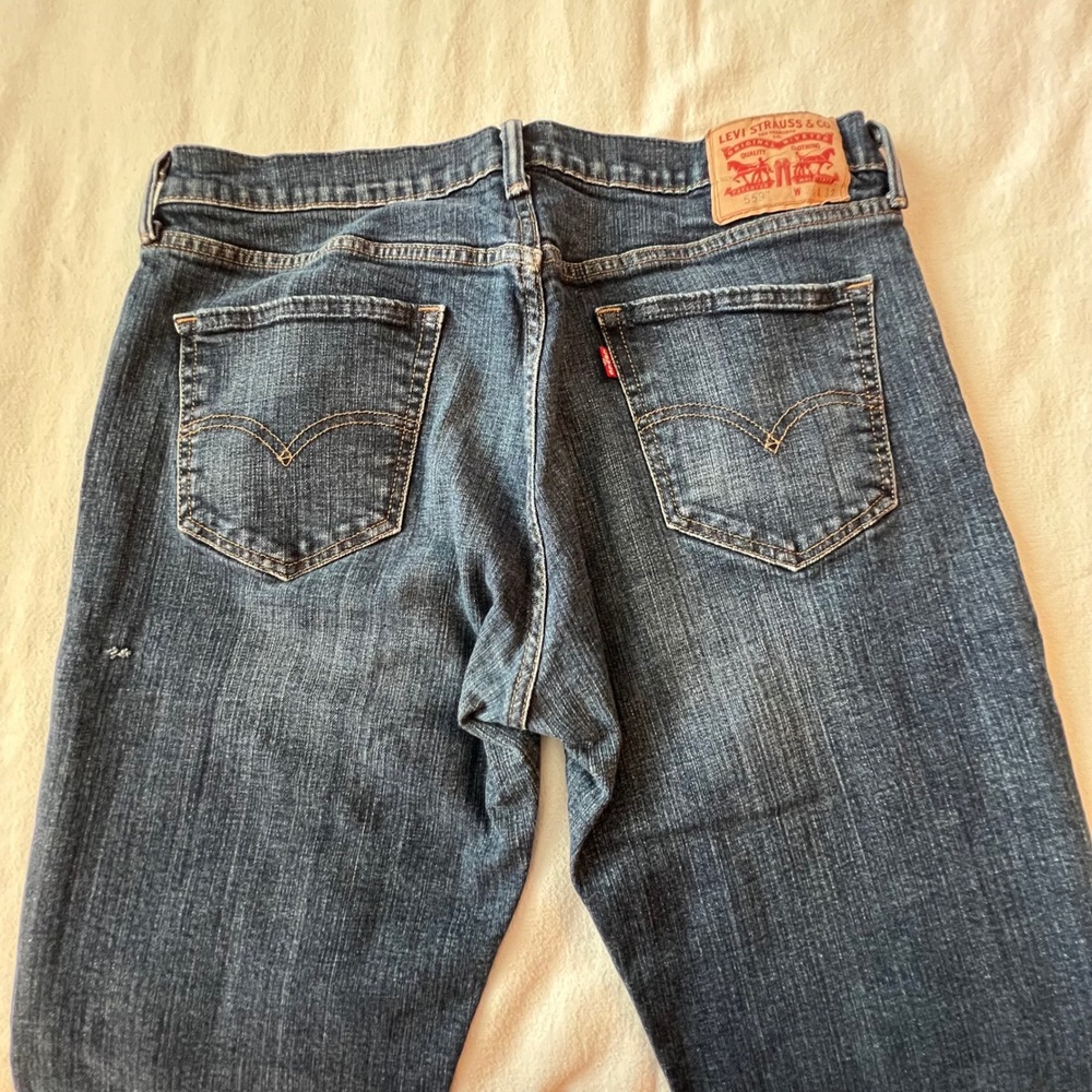 Levis 559 Relaxed Straight Jeans Mens 36x32 Blue Medium Wash Denim 00559-0461 - Picture 3 of 7